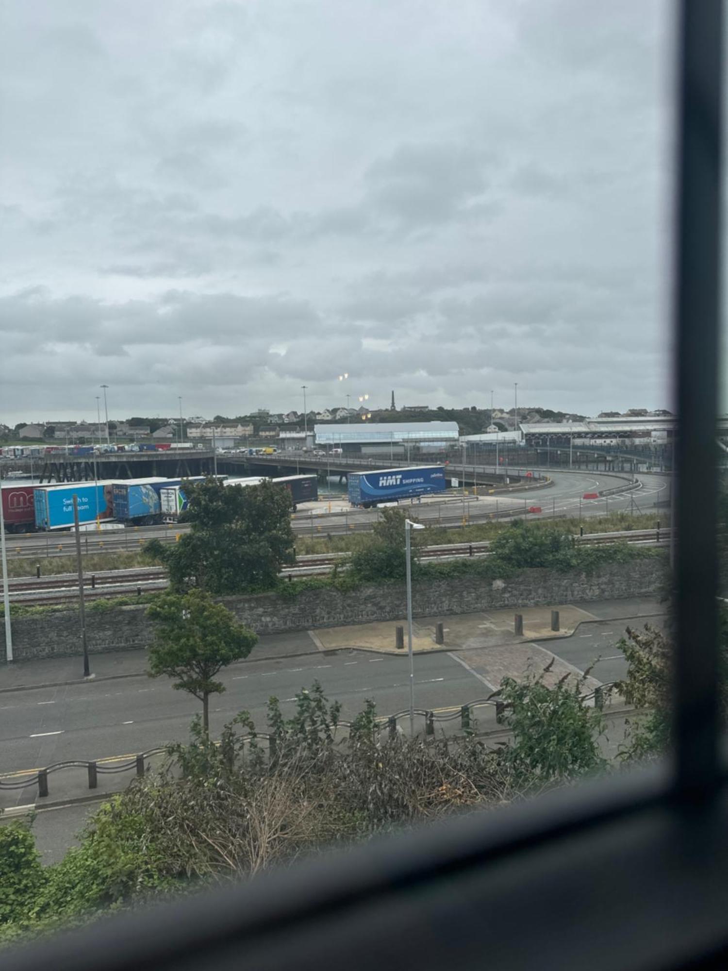 Hotel Harbour Watch Holyhead Exteriér fotografie